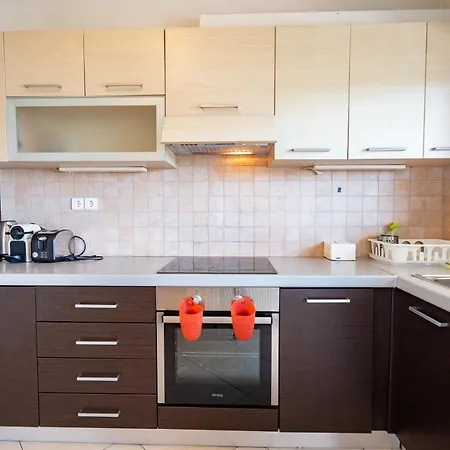 Koukaki 3 Bedrooms 6 Pers. Athens
