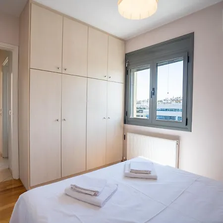 Koukaki 3 Bedrooms 6 Pers. *