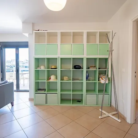 Koukaki 3 Bedrooms 6 Pers. Apartment *
