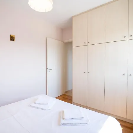 Apartment Koukaki 3 Bedrooms 6 Pers. *