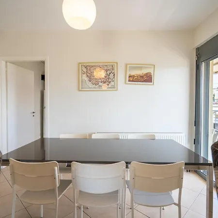 Koukaki 3 Bedrooms 6 Pers. * Athens