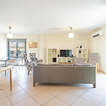 Apartment Koukaki 3 Bedrooms 6 Pers. *