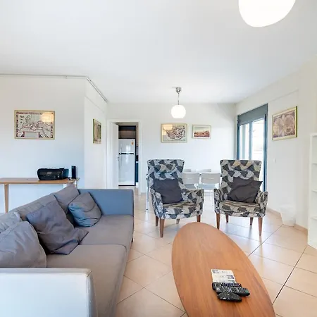 Koukaki 3 Bedrooms 6 Pers. Apartment *
