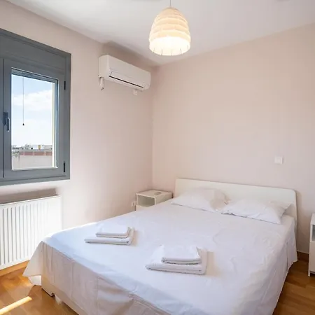 Koukaki 3 Bedrooms 6 Pers. Athens